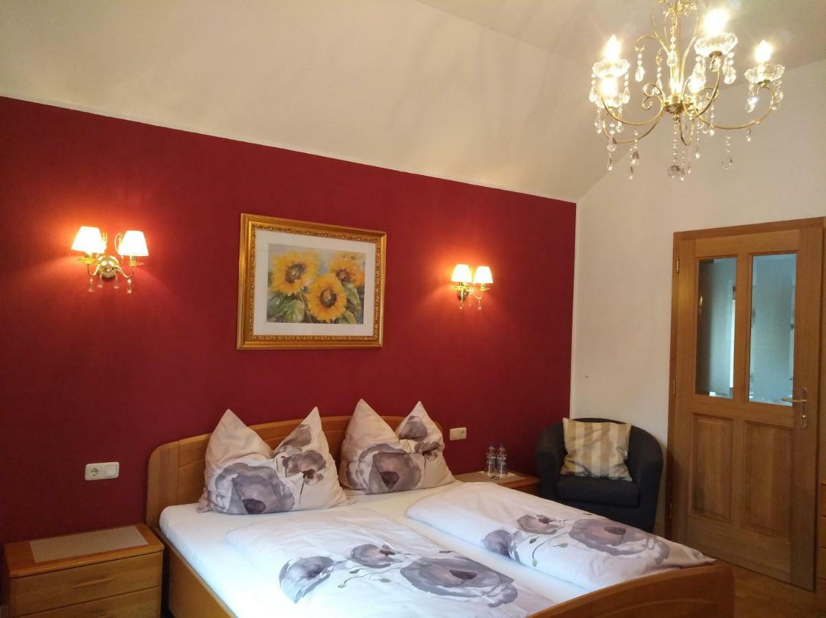 Markt Sankt Florian Gaestezimmer Bruehl מראה חיצוני תמונה